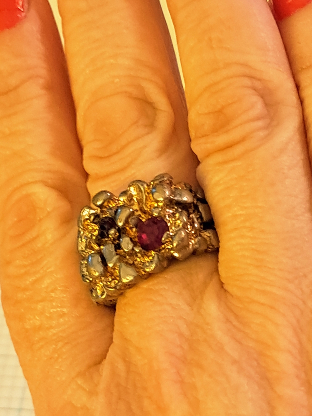 18k Gold Nugget Ring Size 9 2 Red Cz Gems